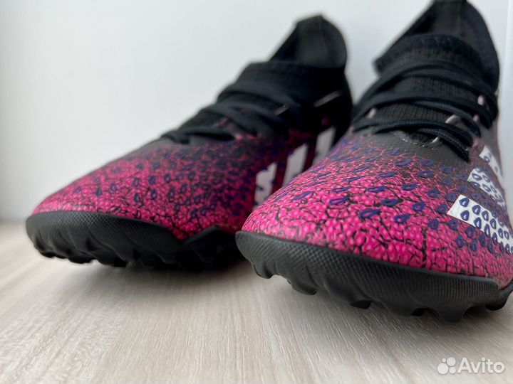 Бутсы сороконожки Adidas Predator