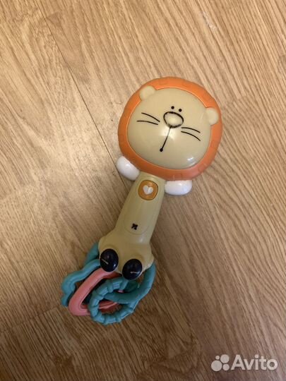 Музыкальная игрушка для малыша