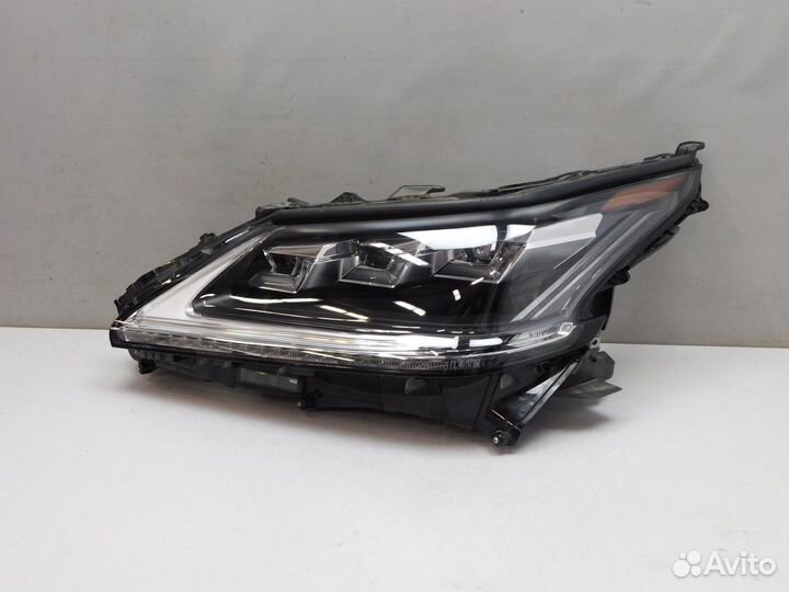 Фара левая Lexus LX570