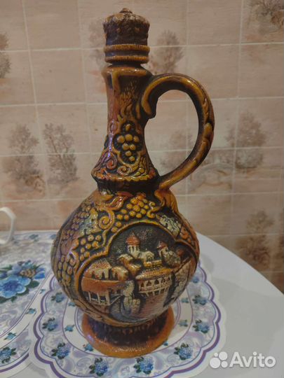 Глиняный кувшин