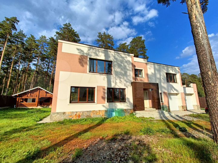 Дом 300 м² на участке 20 сот.