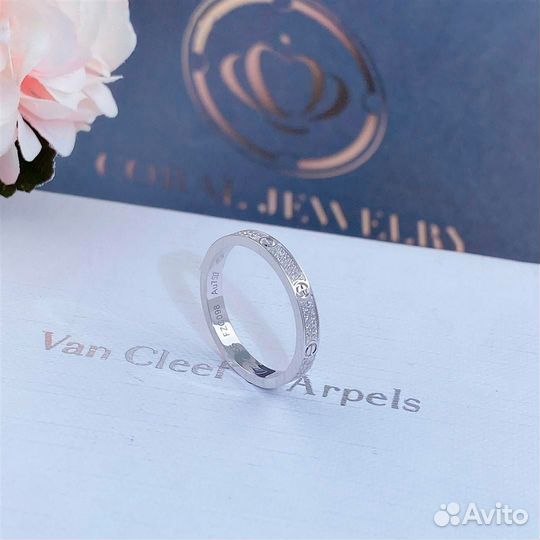 Кольцо Cartier Love, маленькая модель 0,19ct