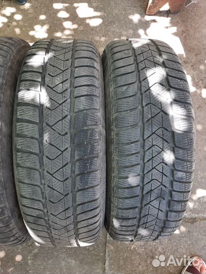Pirelli Sottozero Winter 240 205/65 R16 95H