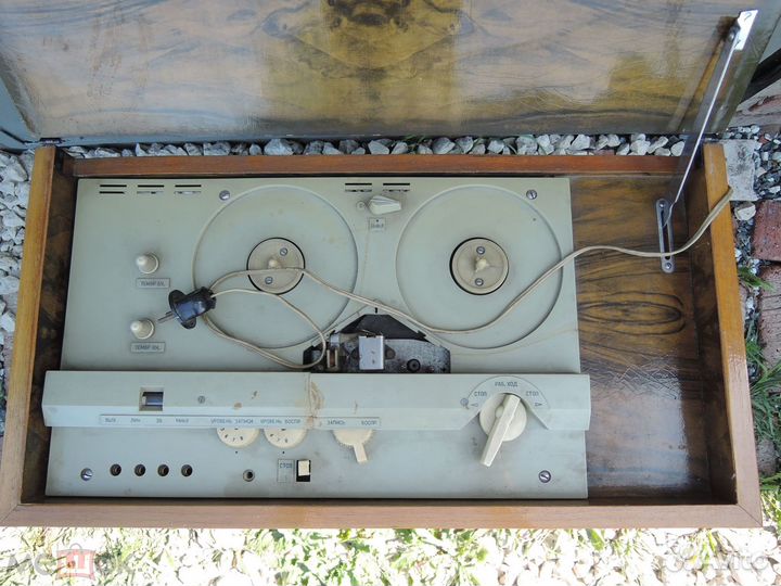 Ретро - магнитофон Днипро - 12