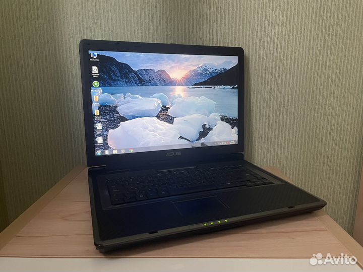 Ноутбук asus