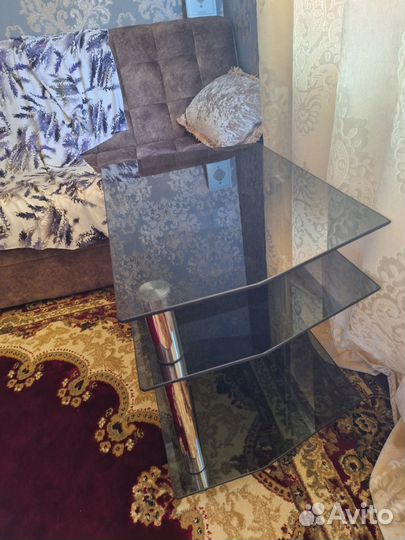 Стол для телевизора