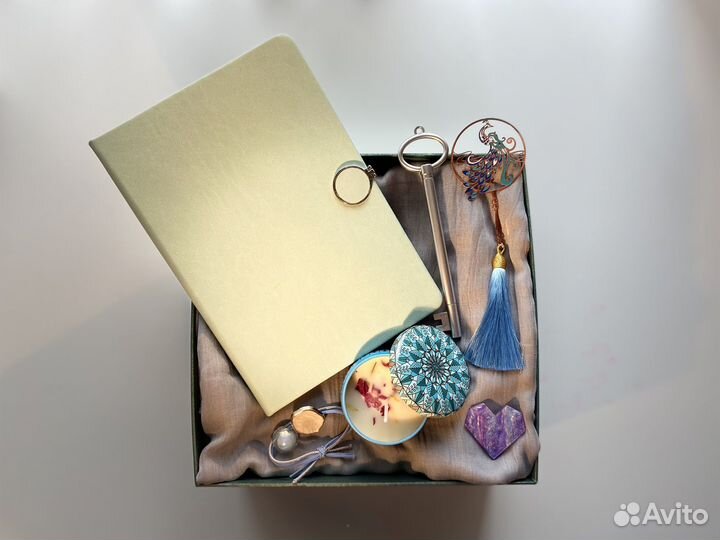 Подарок девушке, подарочный набор со свечой