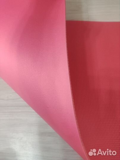 Коврик для йоги и фитнеса