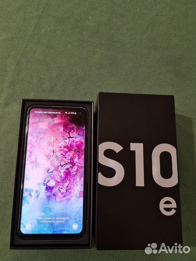 Samsung Galaxy S10e, 6/128 ГБ