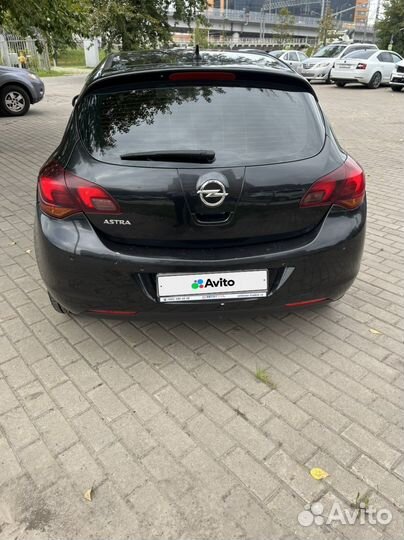 Opel Astra, 2012