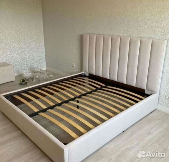 Дизайнерская кровать