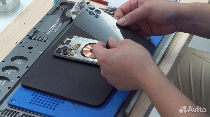 Замена заднего стекла iPhone лазером с Гарантией