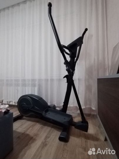 Эллиптический тренажер torneo