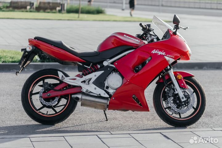 Kawasaki er-6f (Ninja 650r)