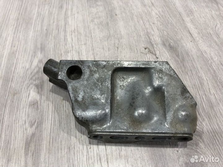 Кронштейн опоры двигателя Toyota Camry XV40 2007