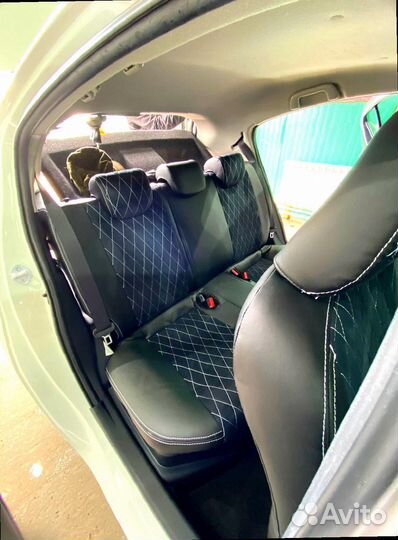 Чехлы для Toyota Aqua