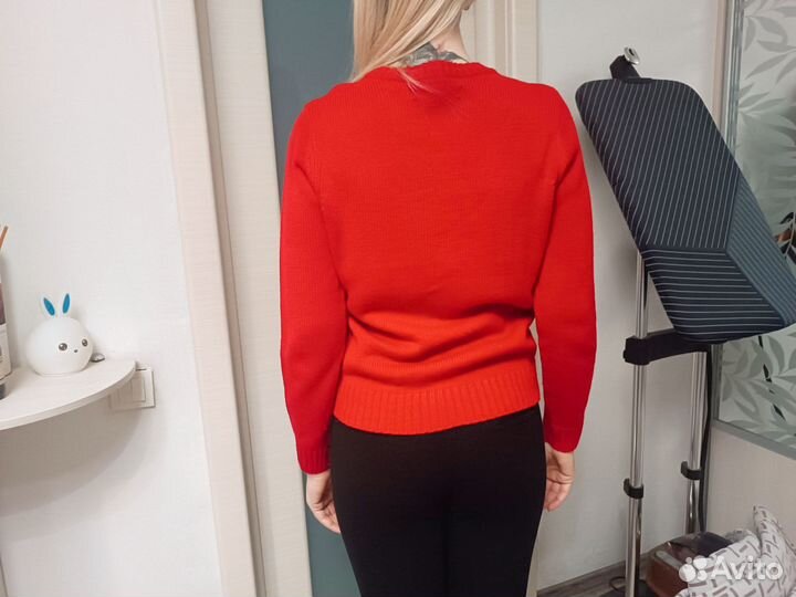 Свитер женский