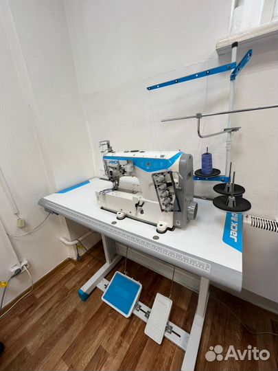 Швейная машина