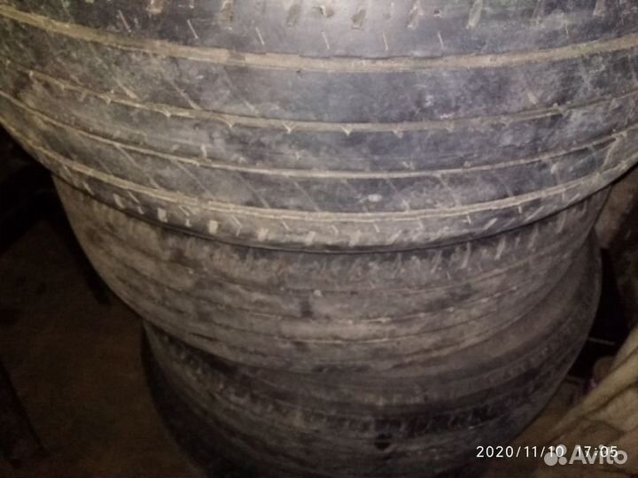 Bridgestone Blizzak Revo GZ 235/60 R18