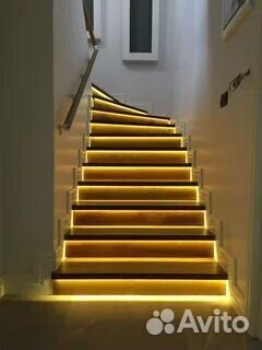 Умная подсветка лестницы