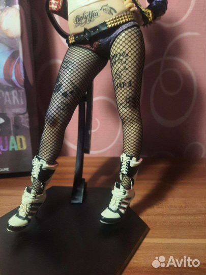 Коллекционная фигурка Харли Квинн