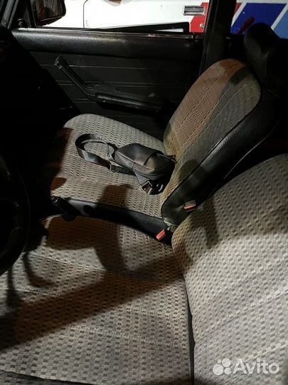 ВАЗ 2107 1.3 МТ, 1995, 9 600 км