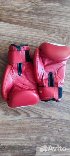 Боксерские перчатки 12 oz