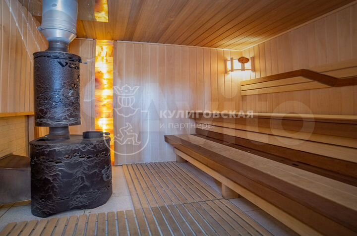 Коттедж 130 м² на участке 7 сот.