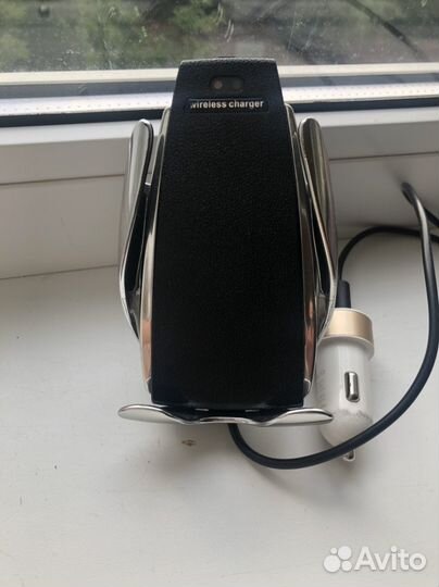 Держатель для телефона в машину