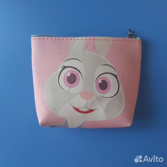 Аниме значки с футляром разные