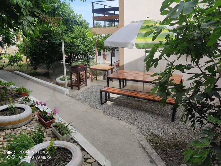 Комната 25 м² в 3-к., 2/2 эт.