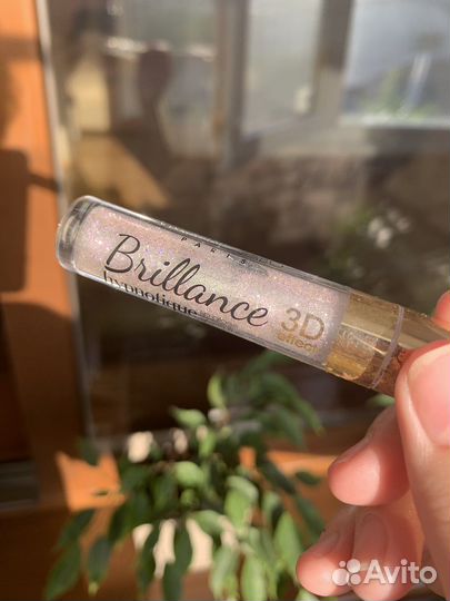 Блеск для губ vivienne sabo