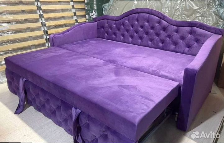 Дизайнерская кровать двуспальная