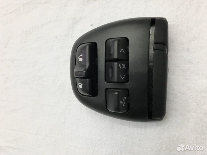 Кнопки мультимедиа руля + круиз + задний пластик