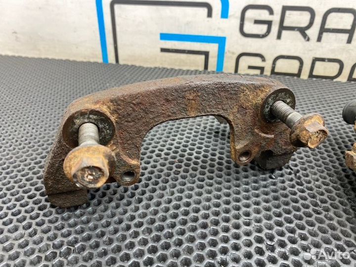 Суппорт передний левый Land Rover Range Rover 3