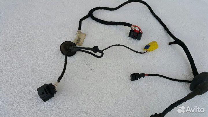 Проводка (коса) двери передняя левая Volkswagen