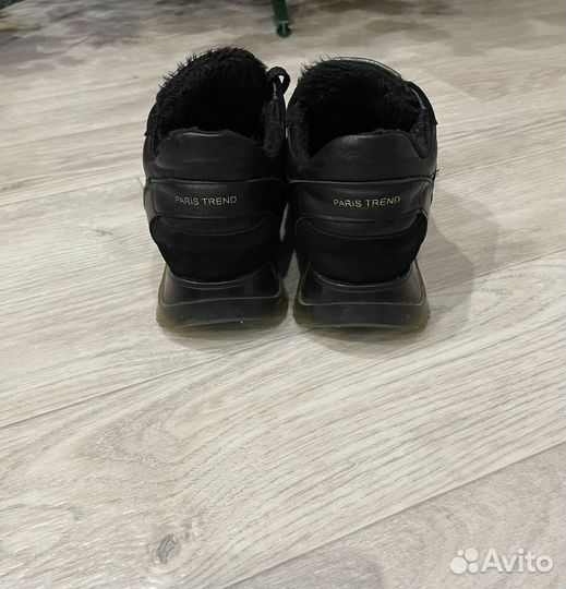 Кроосвки женские утепленные