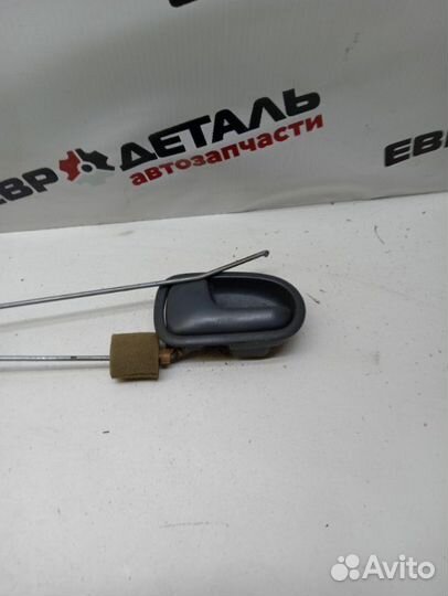 Замок боковой двери задний левый Mazda 323 хетчбек