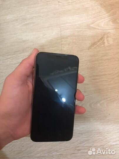Телефон iPhone X