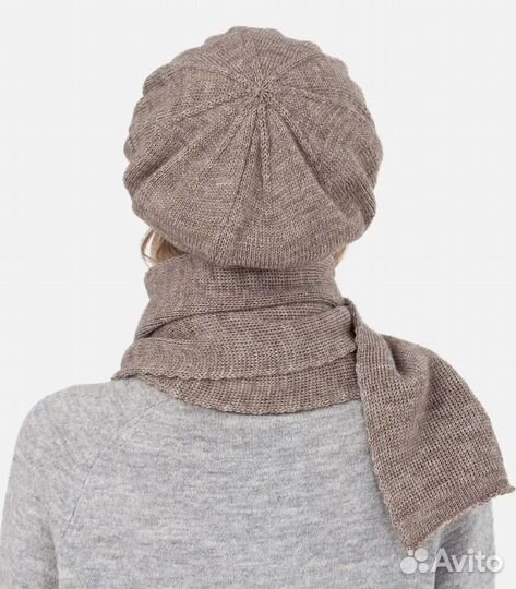 Беретка женская с шарфом весна - осень