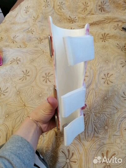 Тутор на коленный сустав