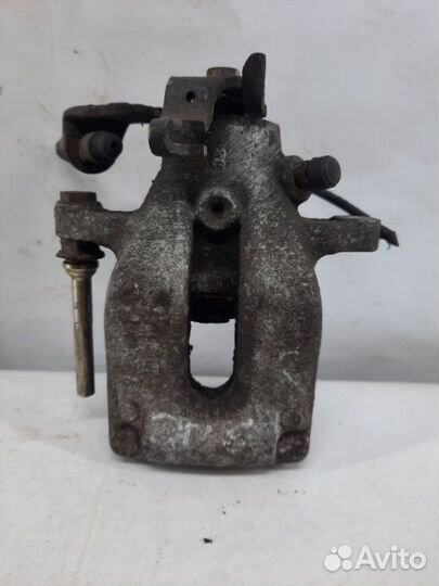 Суппорт тормозной задний правый Peugeot 308