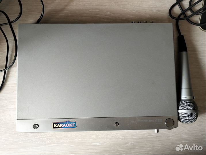 DVD проигрыватель LG с микрофоном