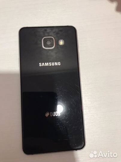 Телефон Samsung Galaxy A3 Duos