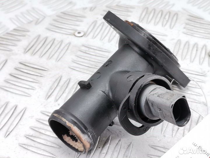 Корпус термостата для Skoda Octavia 1U 03L121121A