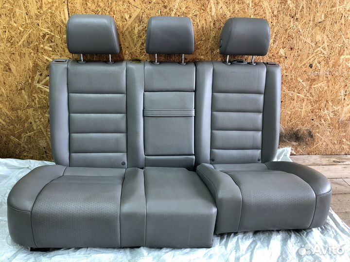 Задний ряд сидений Туарег 1