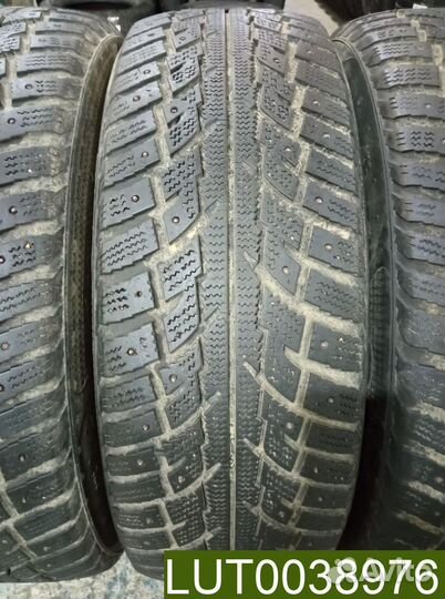 Kumho I'Zen RV Asymmetric 235/65 R17 104R