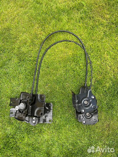 Кронштейн запасного колеса Renault Master