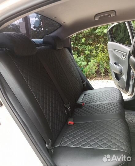 Автомобильные чехлы на Kia Rio 4 (2017+)