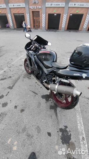 Kawasaki ZX9R